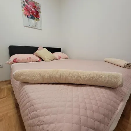 Appartamento Apartman Aura Lukavica