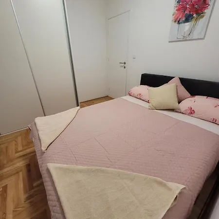 Appartamento Apartman Aura *