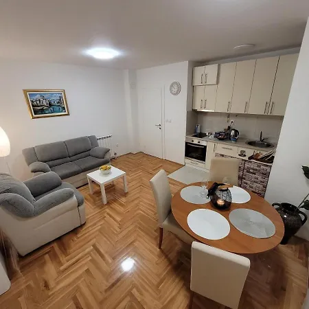 Apartman Aura